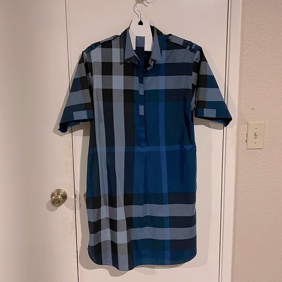 Burberry Blue Polo Collar Raglan Dress